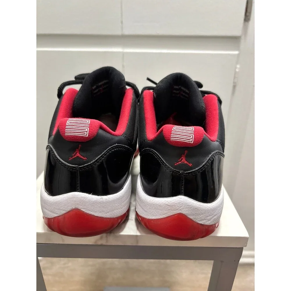 Air Jordan 11 Retro Low Bred - Size 11